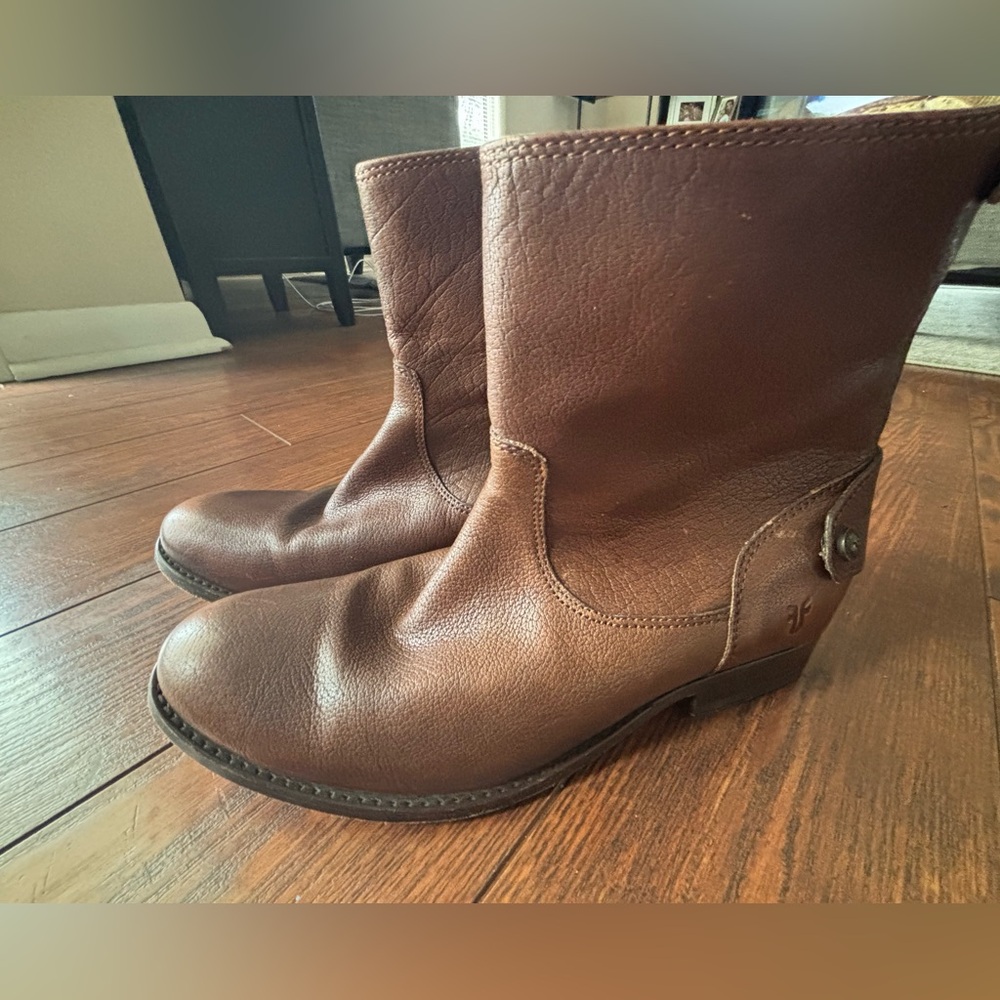 Frye women’s Tan Leather Footwear 8.5